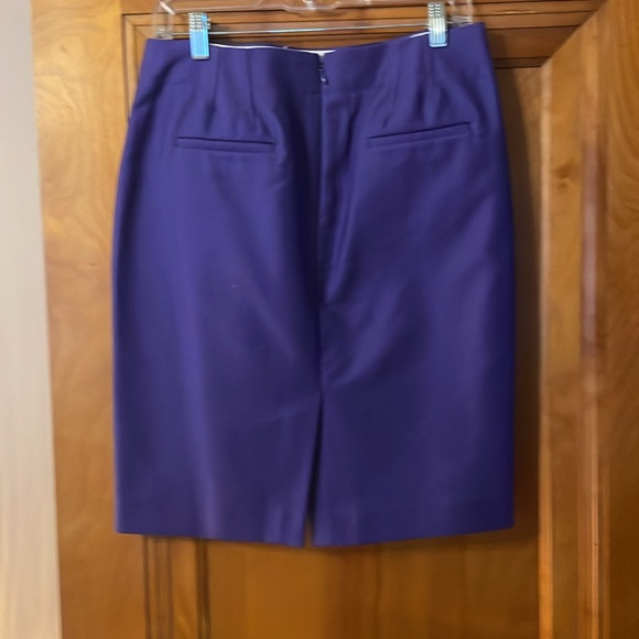 JCrew royal purple, classic no. 2 pencil skirt; back zip, Sz 6; style 59369 - Picture 4 of 9